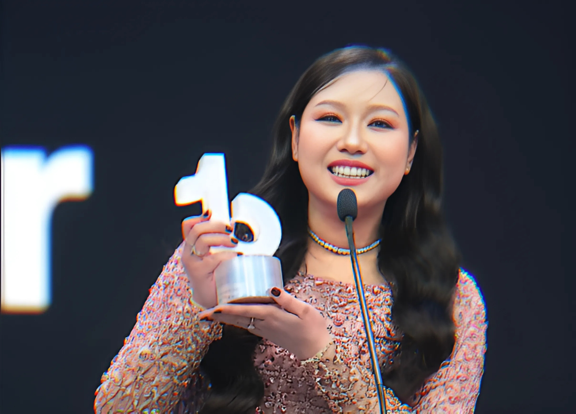 Sisca Kohl Raih TikTok Awards ShopTokopedia Creator of The Year